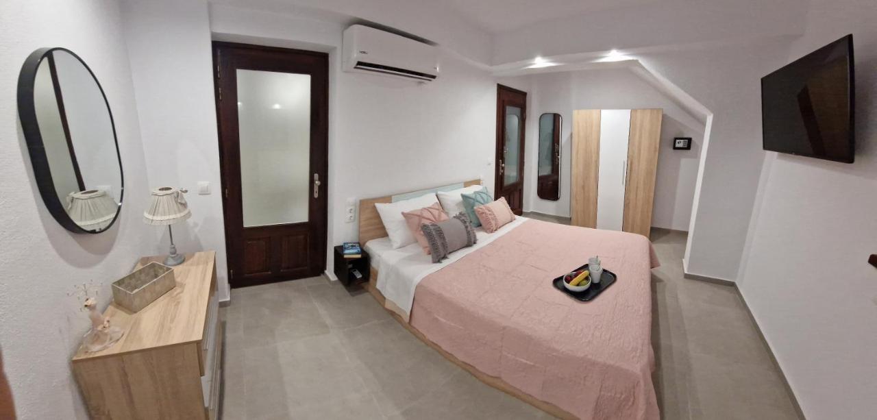 Το Στενάκι Apartment Skiathos Exterior foto