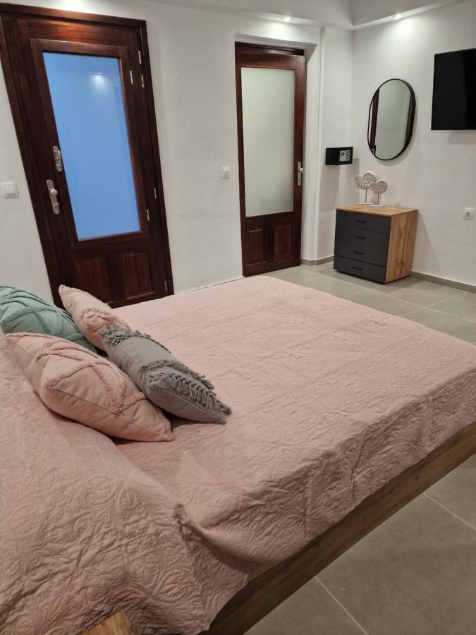 Το Στενάκι Apartment Skiathos Exterior foto