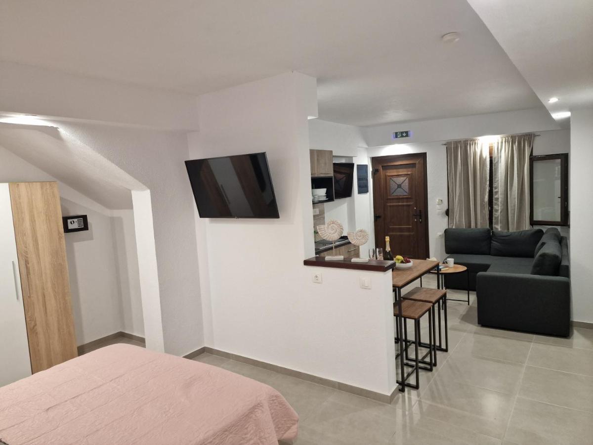 Το Στενάκι Apartment Skiathos Exterior foto